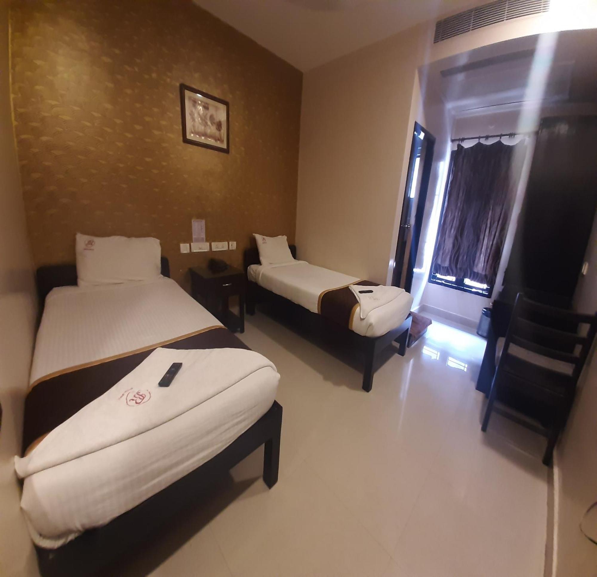 Balaji Residency Hotel 3*
